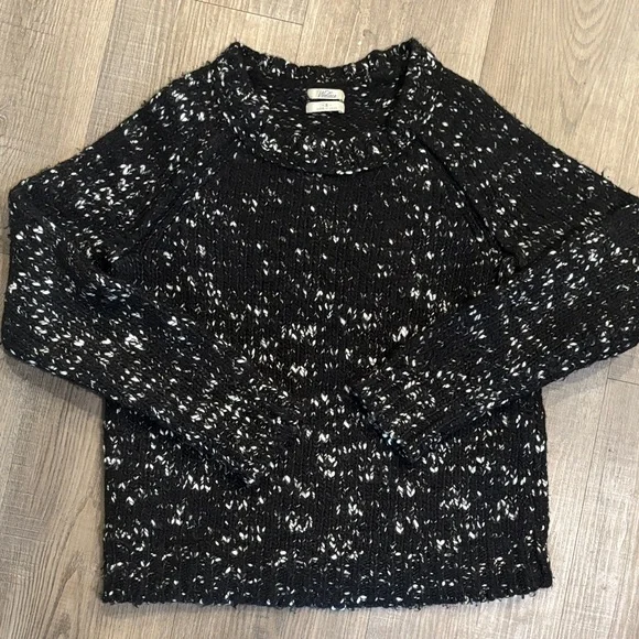 Wallace by J Crew Chic Black and White Women's wool Crew Neck Sweater - Picture 4 of 7